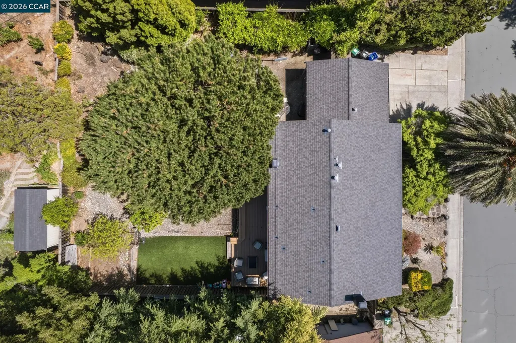 2537 Simas Avenue Pinole CA 94564