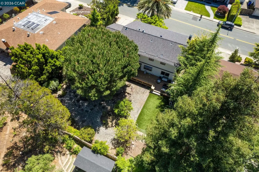 2537 Simas Avenue Pinole CA 94564
