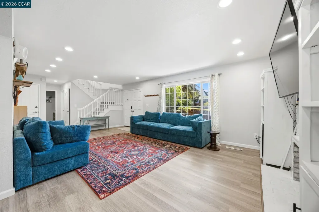 2537 Simas Avenue Pinole CA 94564