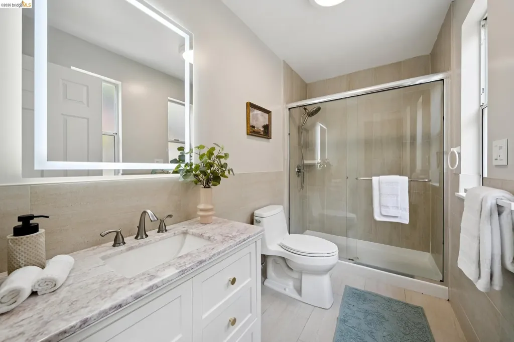 731 Gateview Avenue Albany CA 94706