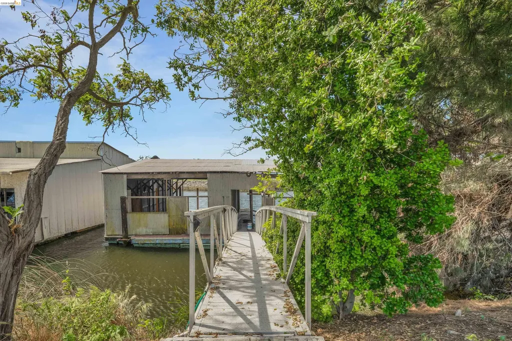 1922 Taylor Road Bethel Island CA 94511