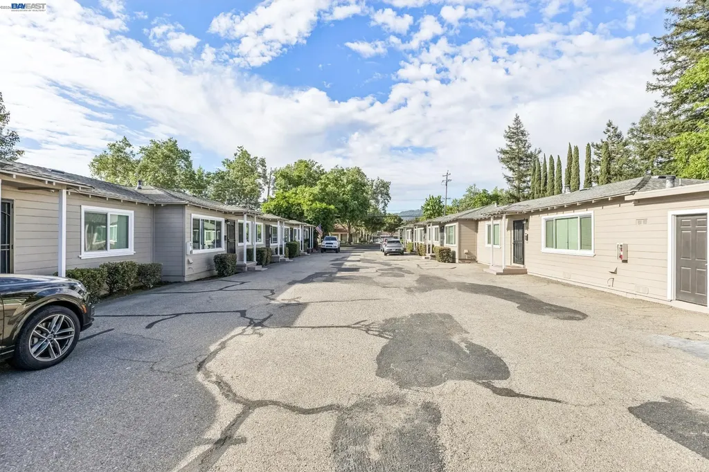 187 Old Bernal Avenue Pleasanton CA 94566