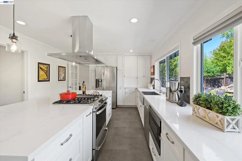 4767 Del Valle Parkway Pleasanton CA 94566