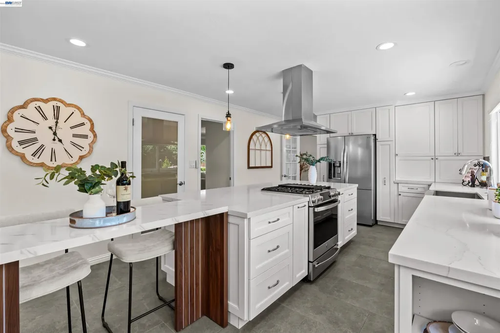 4767 Del Valle Parkway Pleasanton CA 94566