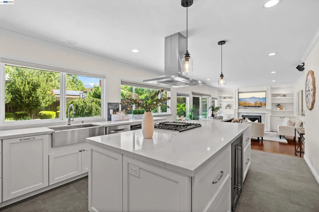 4767 Del Valle Parkway Pleasanton CA 94566