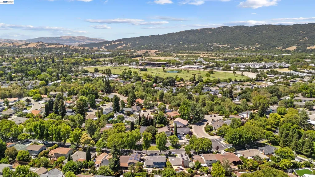 4767 Del Valle Parkway Pleasanton CA 94566