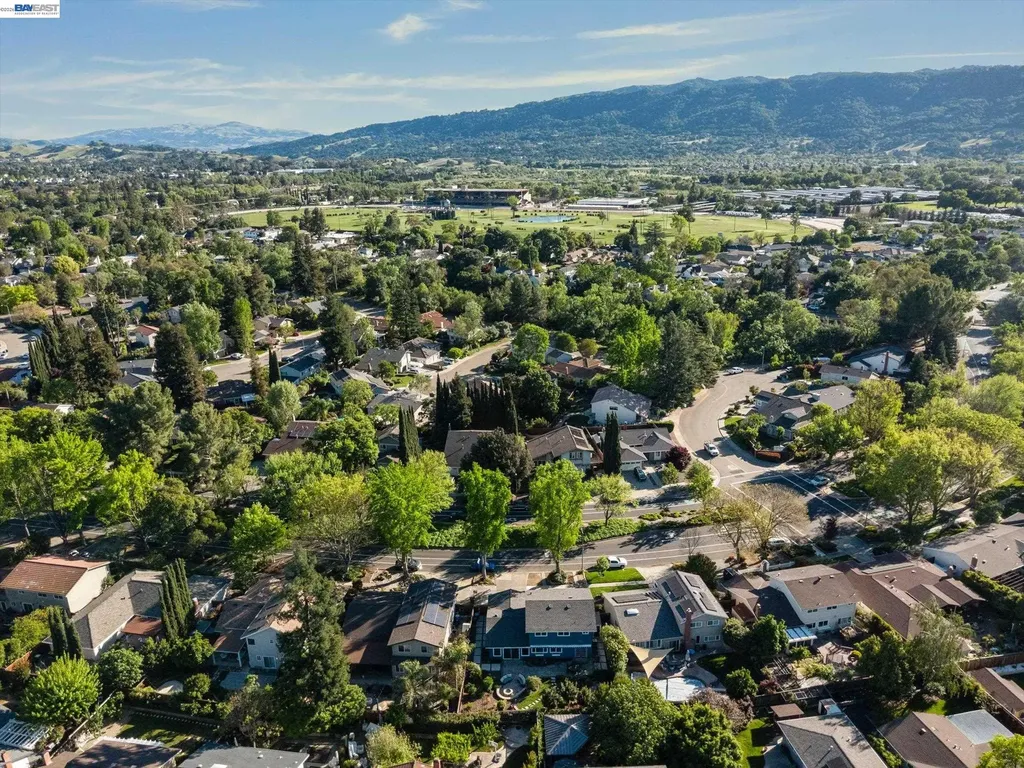 4767 Del Valle Parkway Pleasanton CA 94566