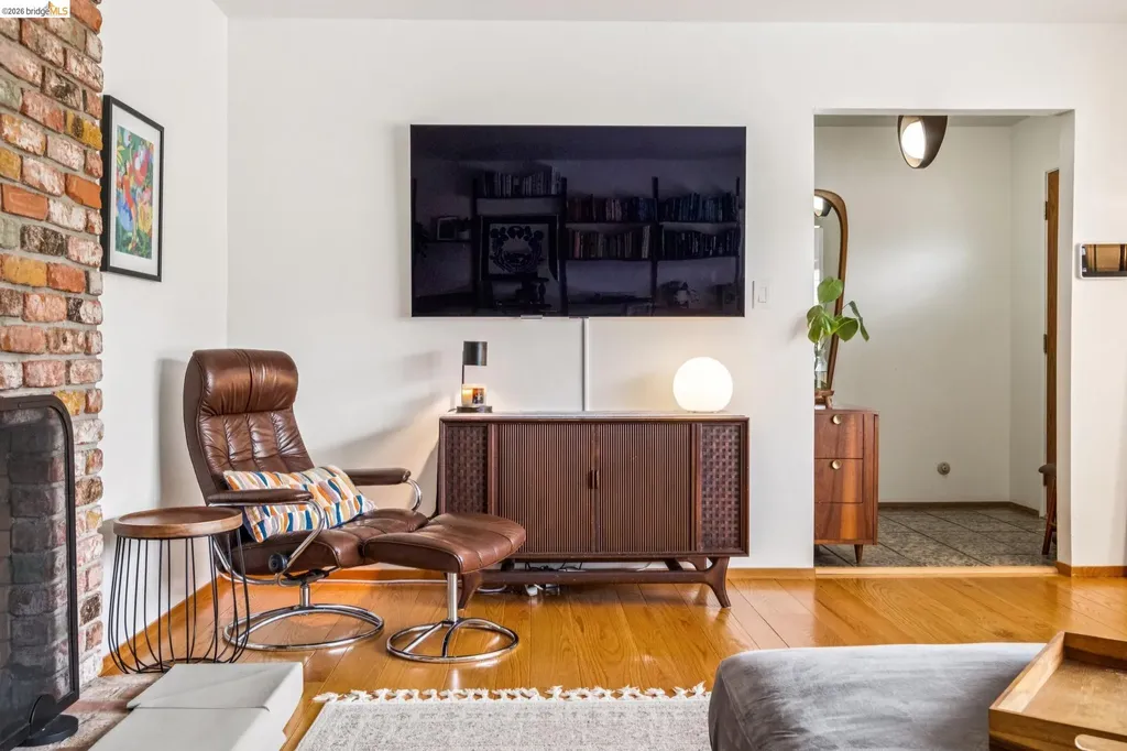 4851 Scotia Avenue Oakland CA 94605