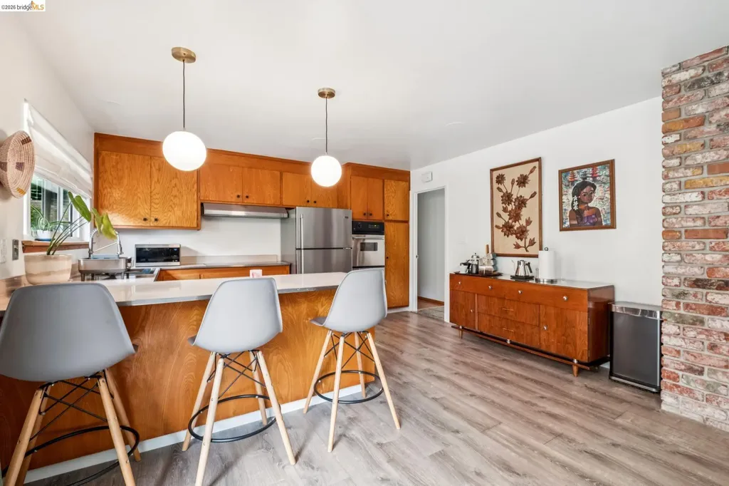 4851 Scotia Avenue Oakland CA 94605