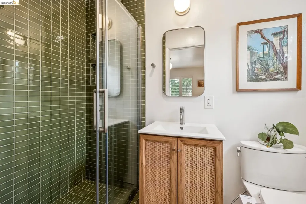 4851 Scotia Avenue Oakland CA 94605