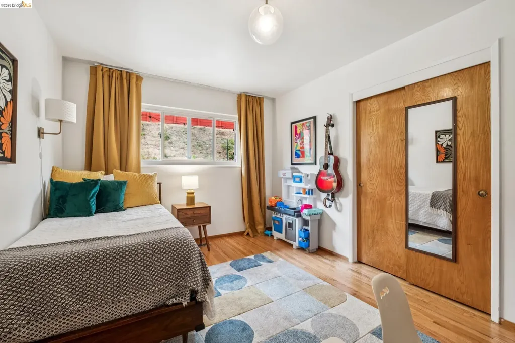 4851 Scotia Avenue Oakland CA 94605