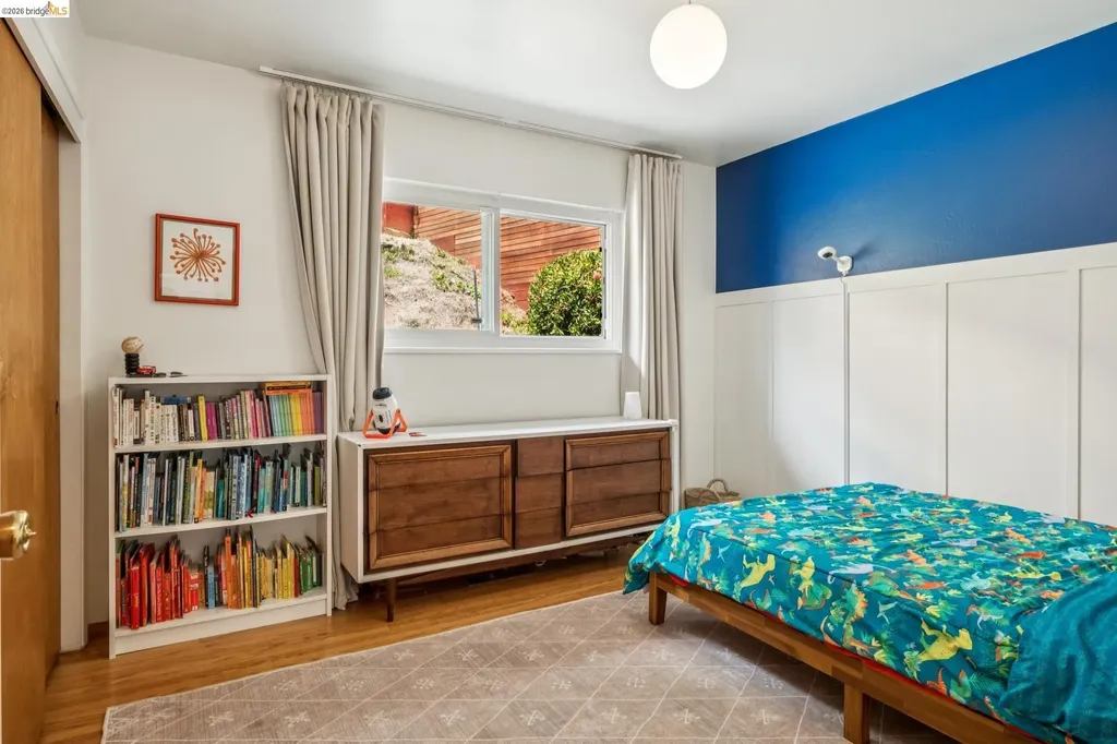 4851 Scotia Avenue Oakland CA 94605