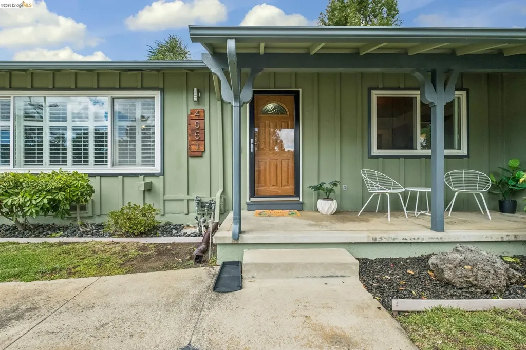 4851 Scotia Avenue Oakland CA 94605