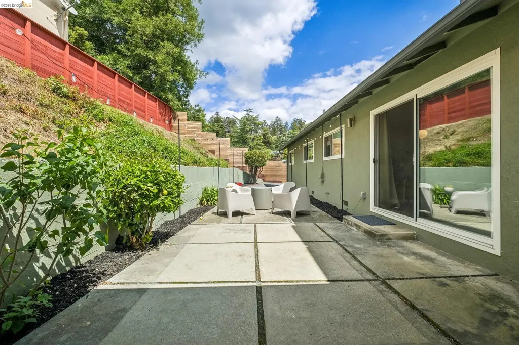4851 Scotia Avenue Oakland CA 94605