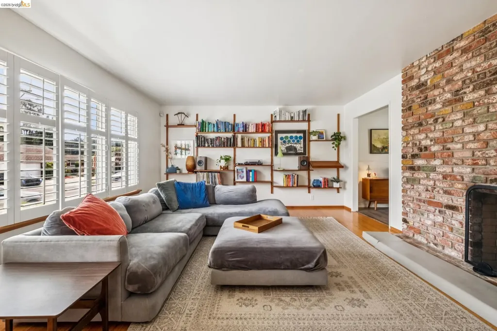 4851 Scotia Avenue Oakland CA 94605