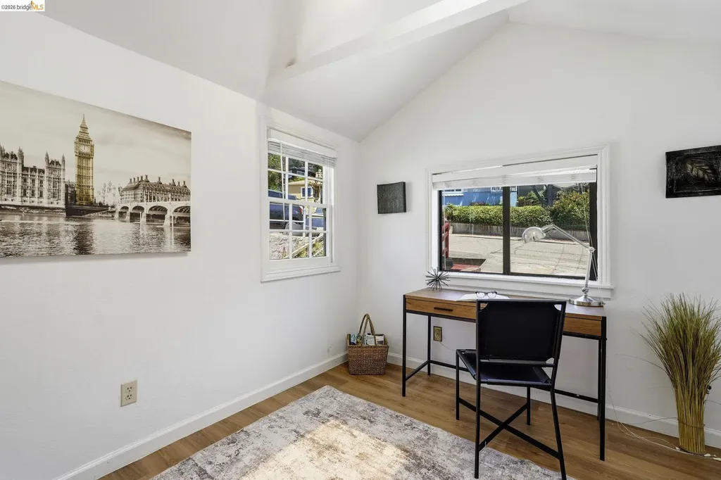 7843 Outlook Avenue Oakland CA 94605