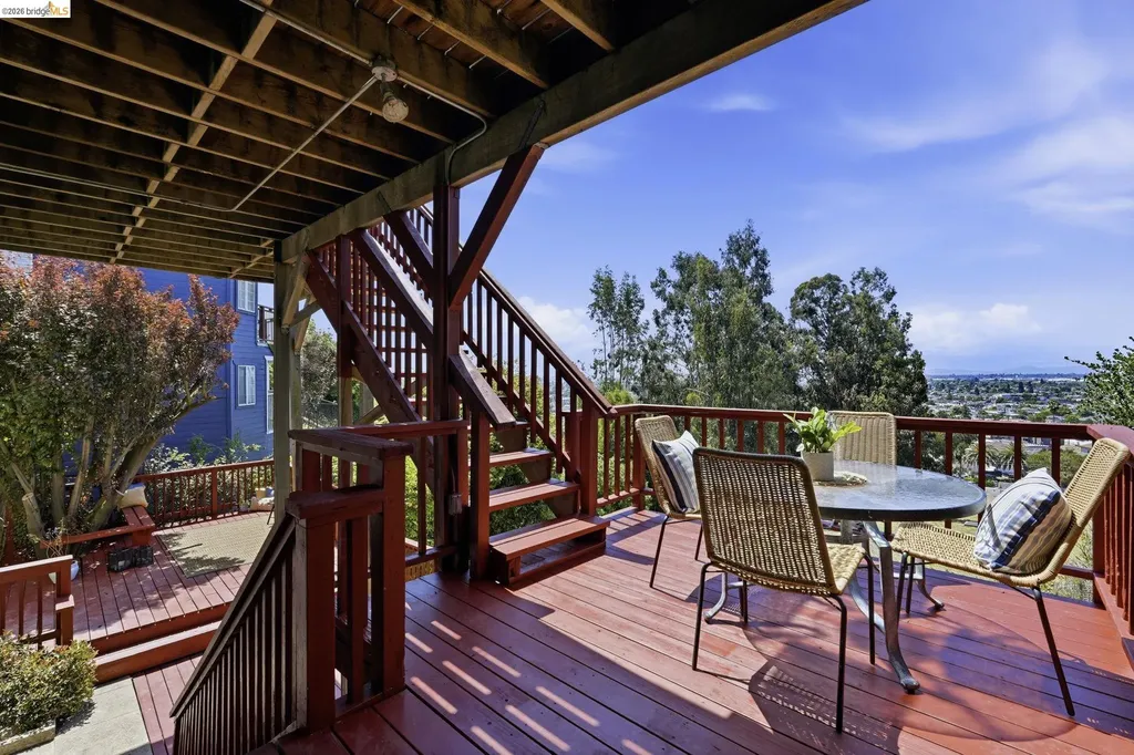 7843 Outlook Avenue Oakland CA 94605