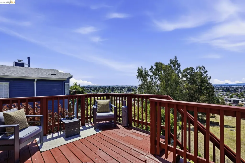 7843 Outlook Avenue Oakland CA 94605
