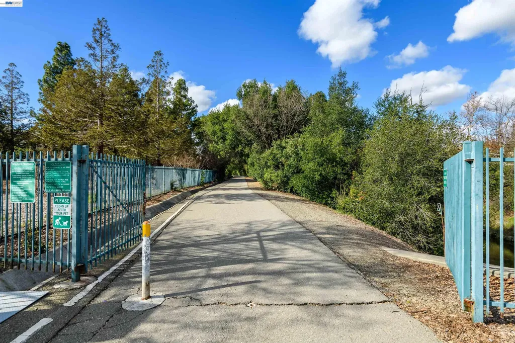 7633 Tuscany Drive Dublin CA 94568