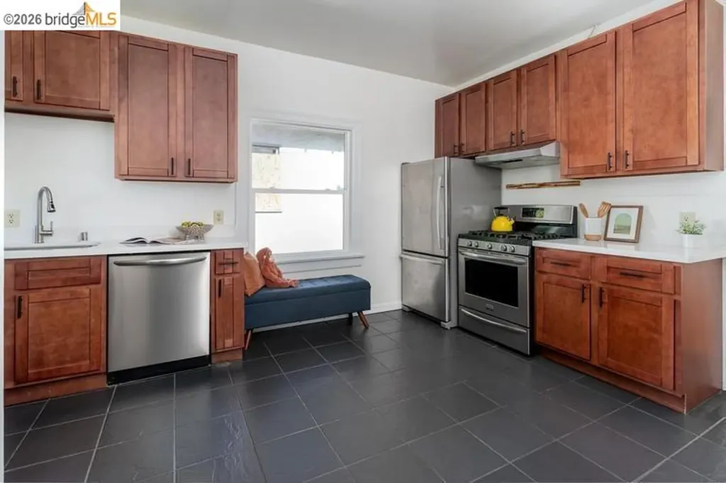 852 46th Street Oakland CA 94608