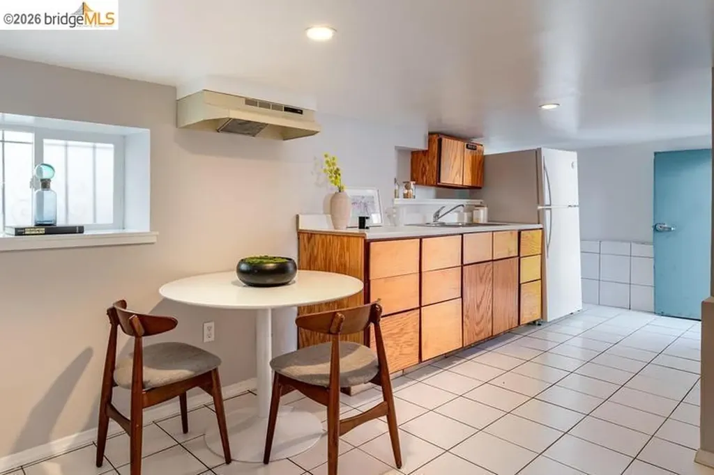 852 46th Street Oakland CA 94608