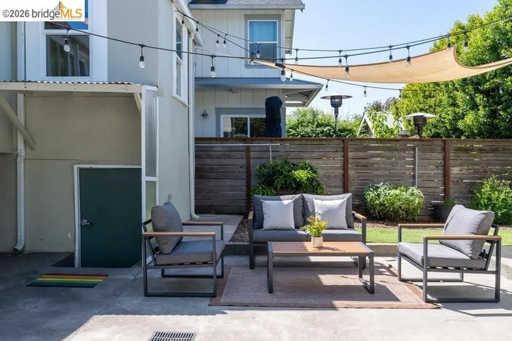 852 46th Street Oakland CA 94608