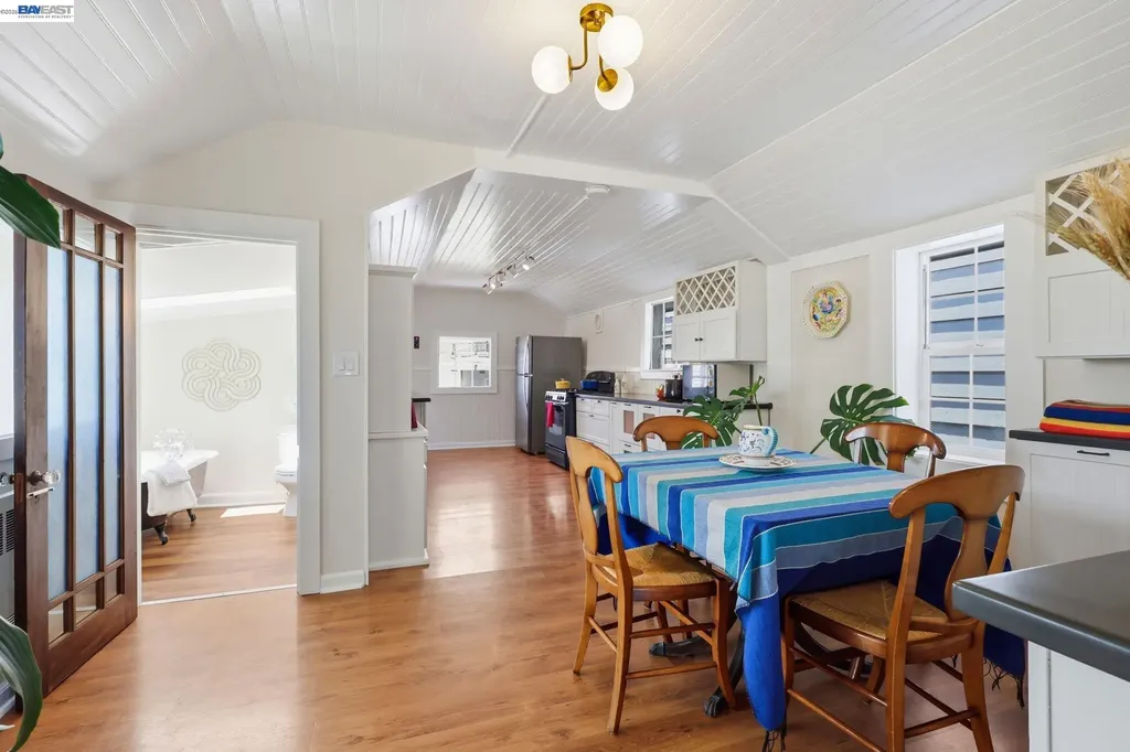 30 Niantic Avenue San Francisco CA 94132