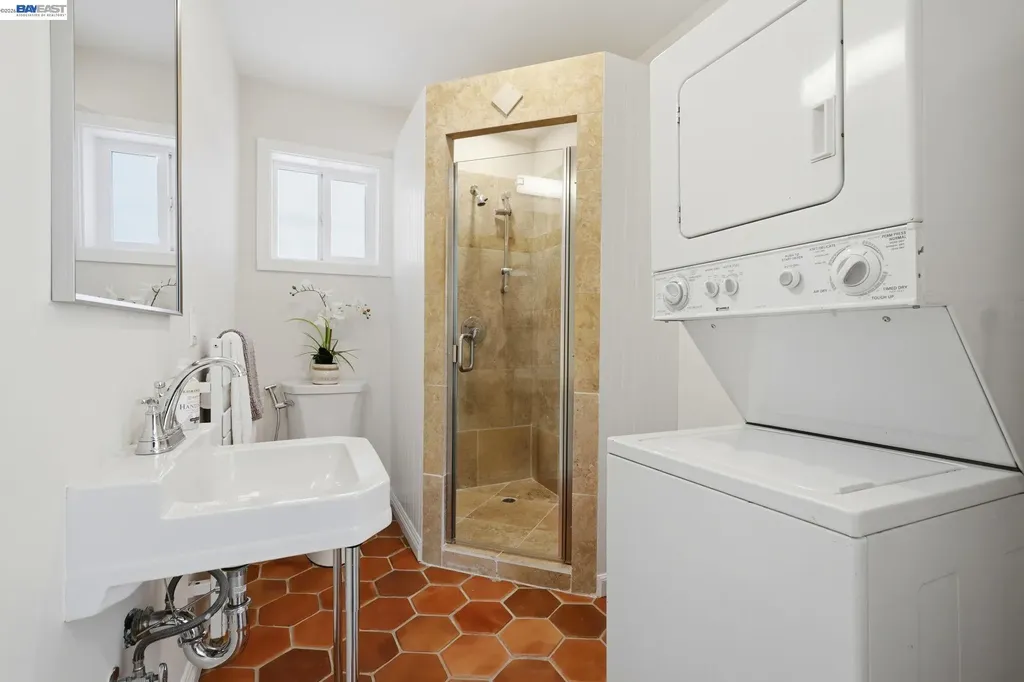 30 Niantic Avenue San Francisco CA 94132