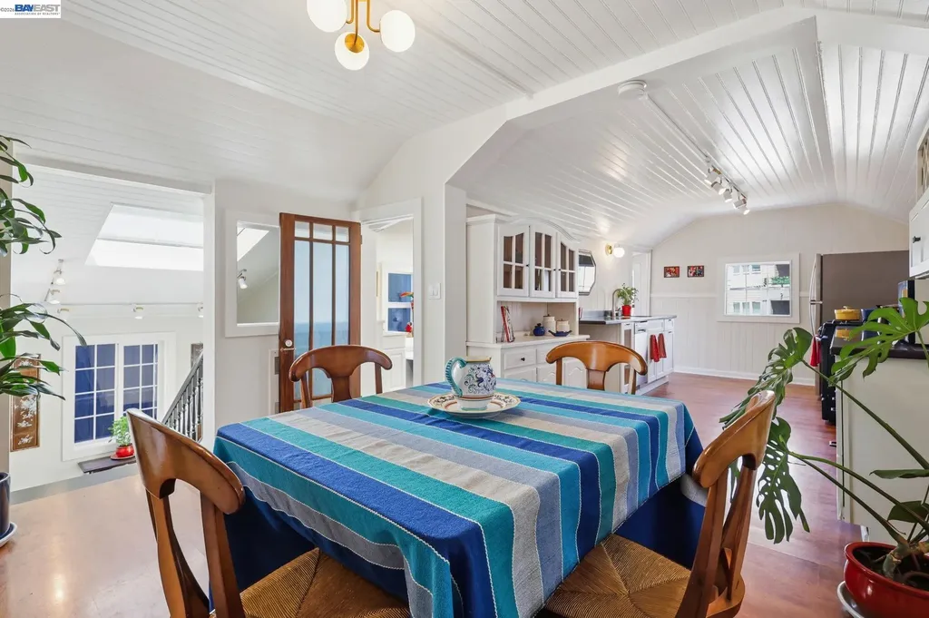30 Niantic Avenue San Francisco CA 94132