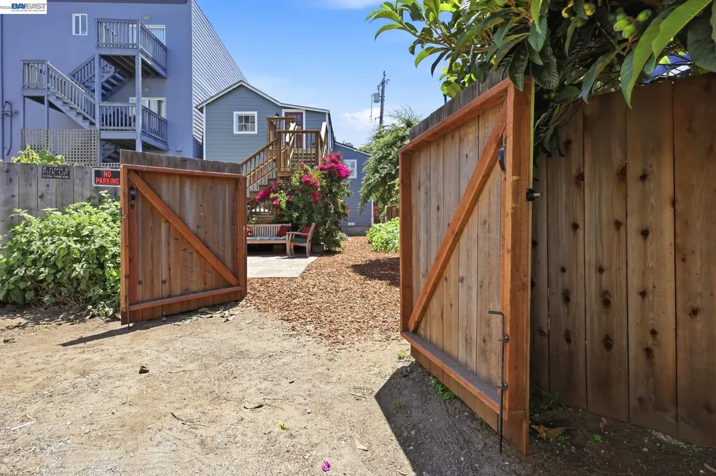 30 Niantic Avenue San Francisco CA 94132