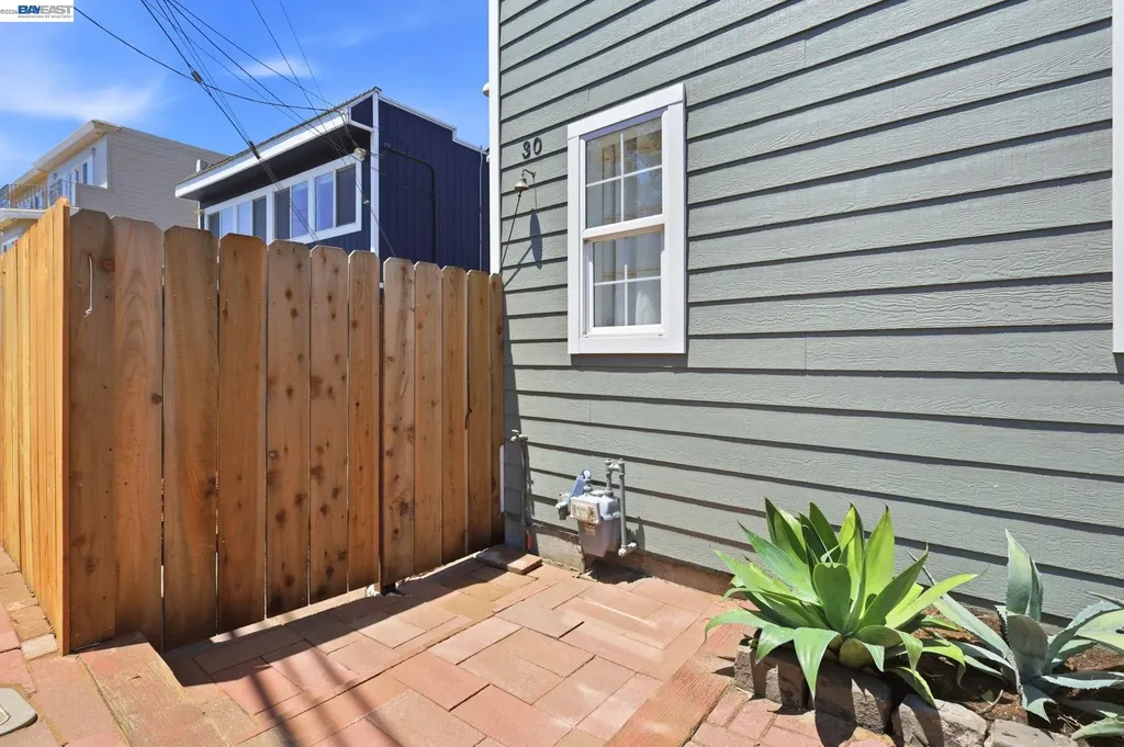 30 Niantic Avenue San Francisco CA 94132