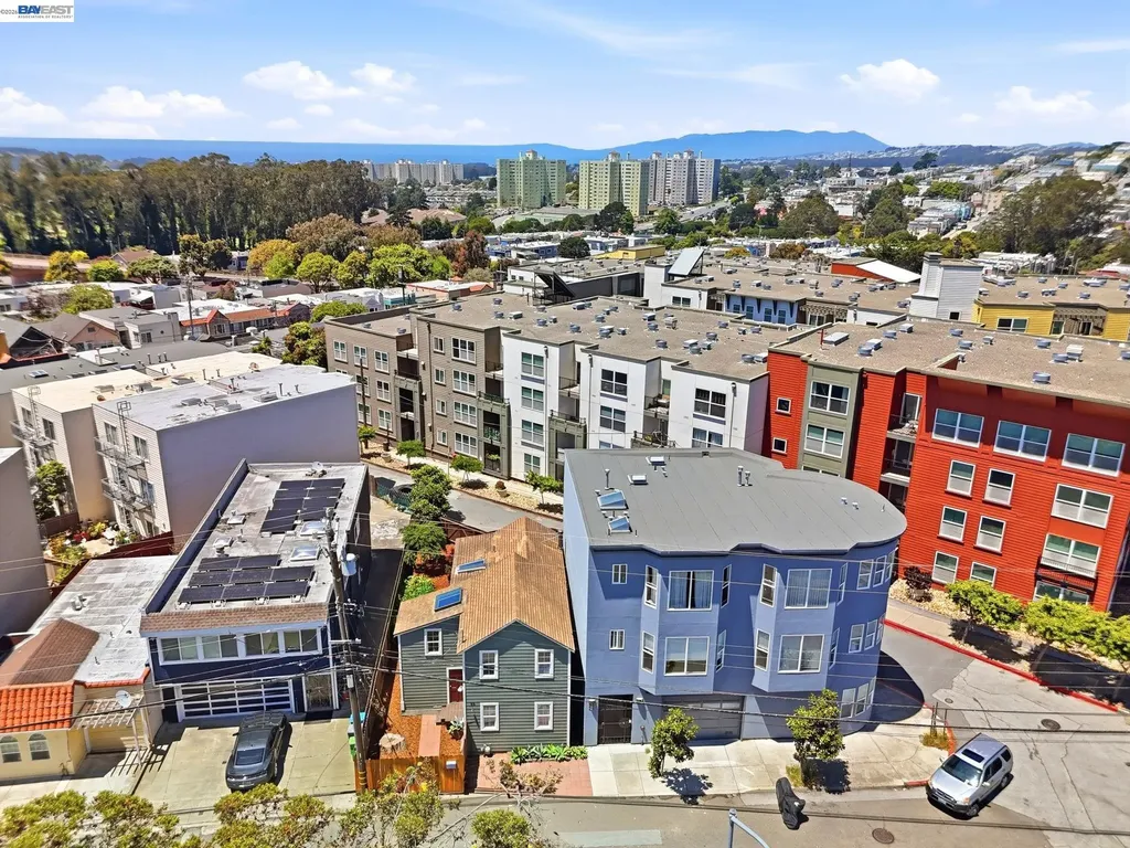 30 Niantic Avenue San Francisco CA 94132