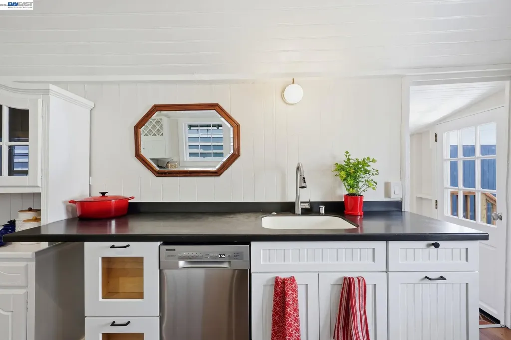 30 Niantic Avenue San Francisco CA 94132