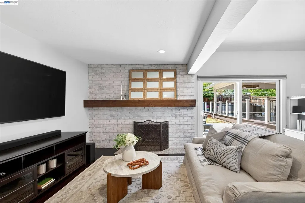 1434 Ridgewood Road Pleasanton CA 94566