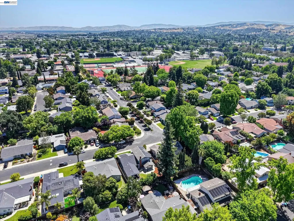 1434 Ridgewood Road Pleasanton CA 94566