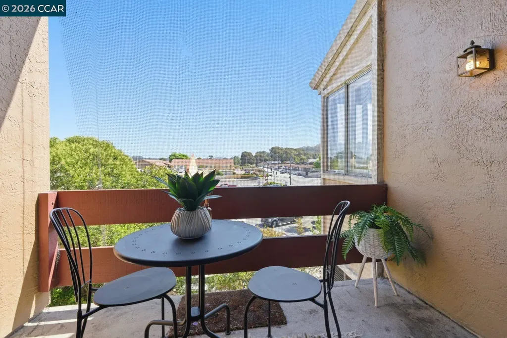 2121 Vale Road San Pablo CA 94806