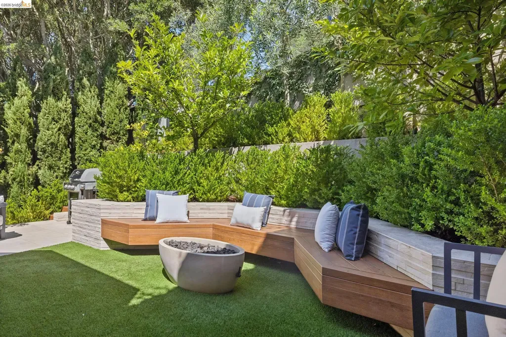1426 Grand View Drive Berkeley CA 94705