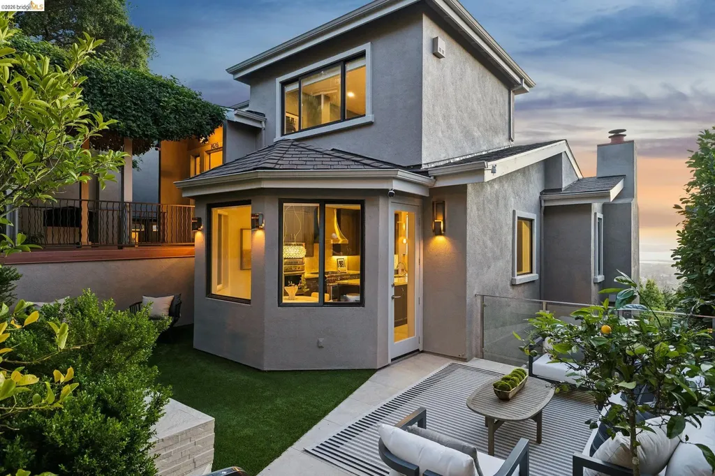 1426 Grand View Drive Berkeley CA 94705