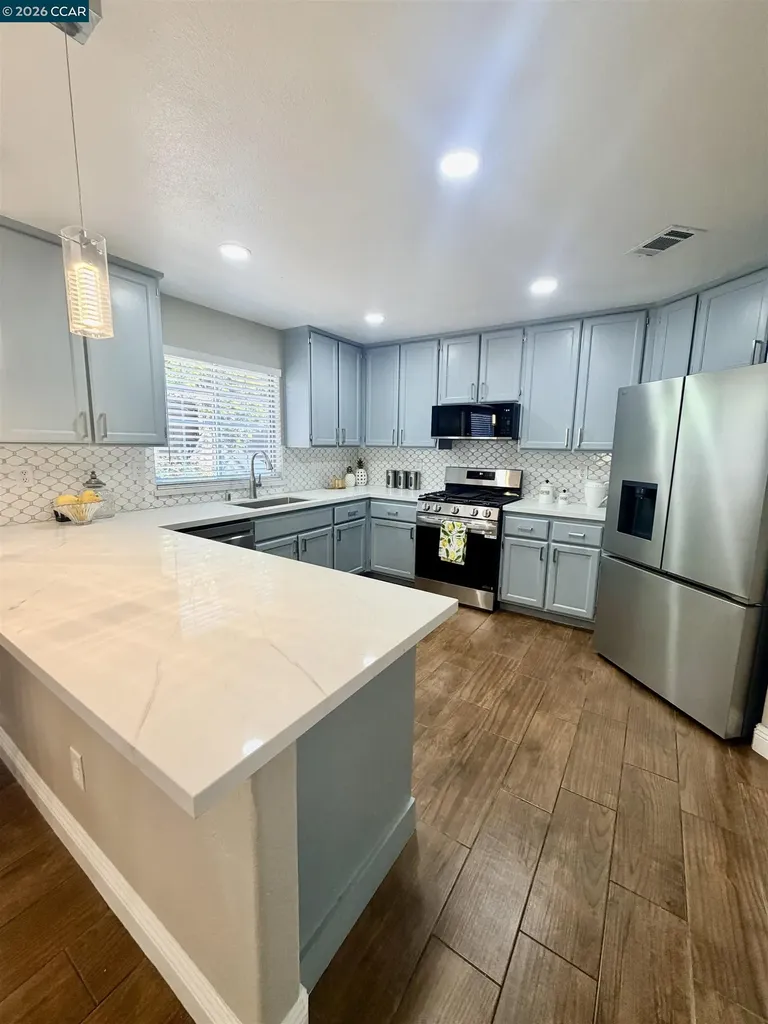 2163 Garnet Circle Vallejo CA 94591