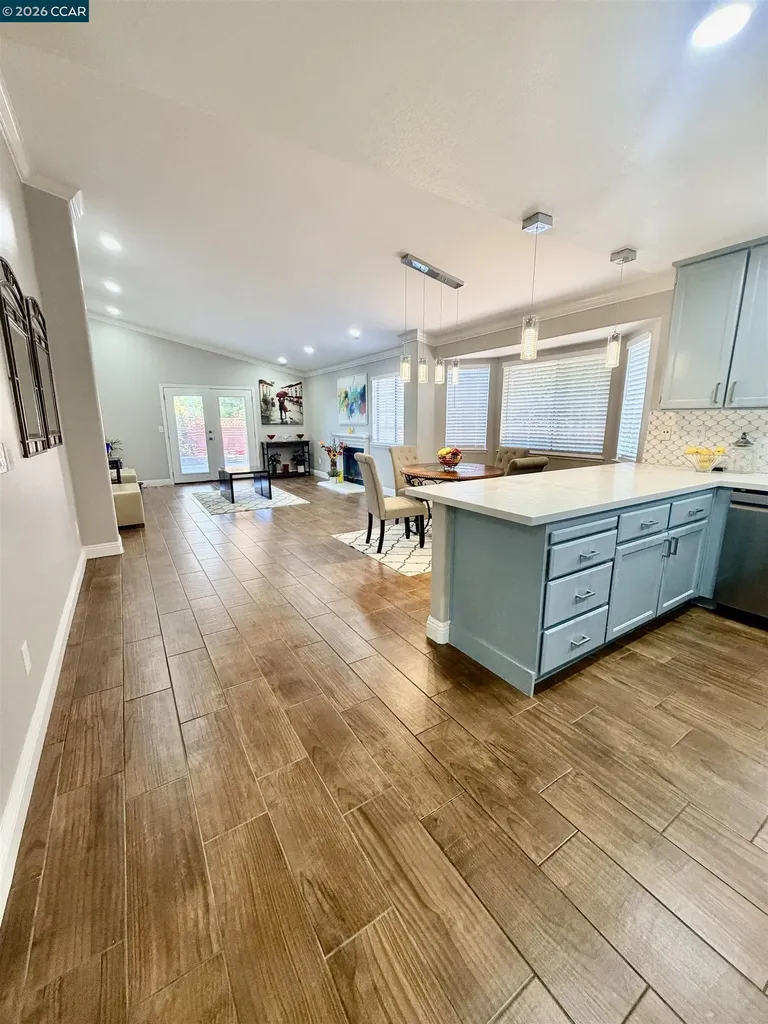2163 Garnet Circle Vallejo CA 94591