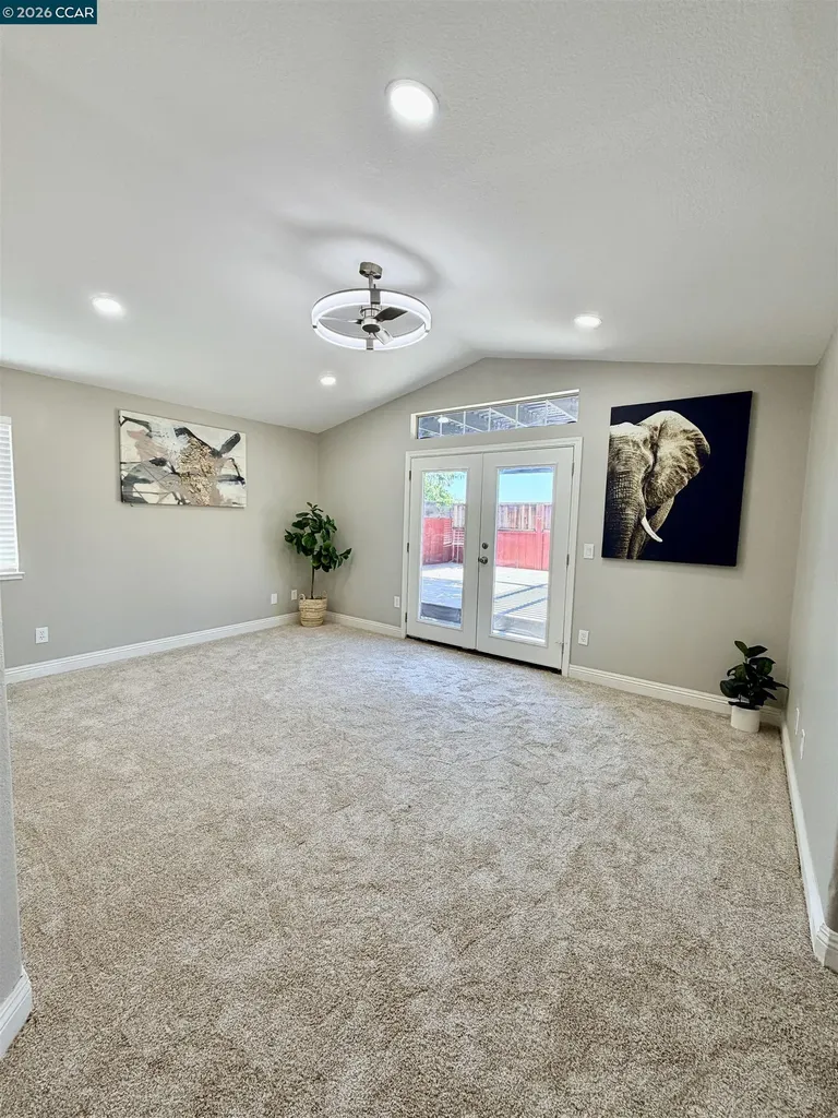 2163 Garnet Circle Vallejo CA 94591