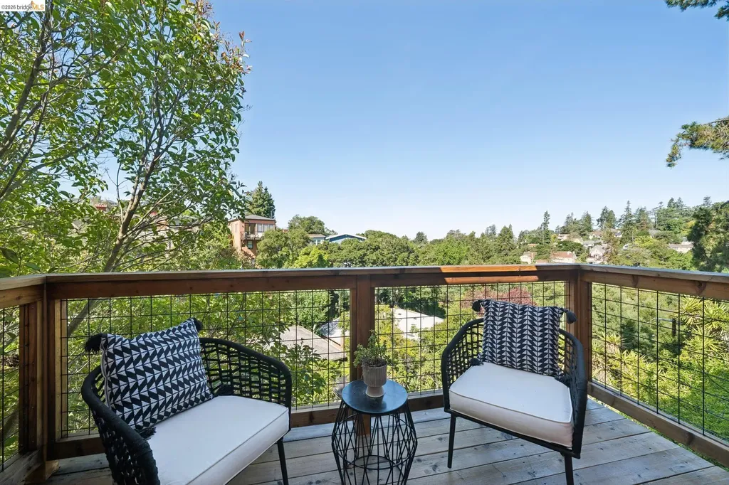 1016 Elbert Street Oakland CA 94602