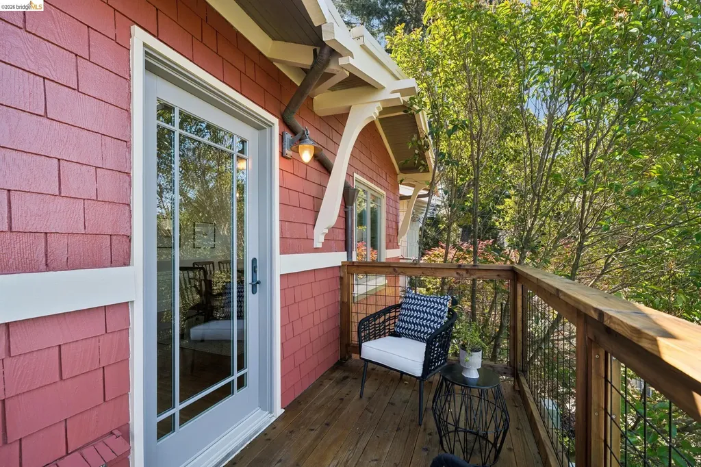 1016 Elbert Street Oakland CA 94602