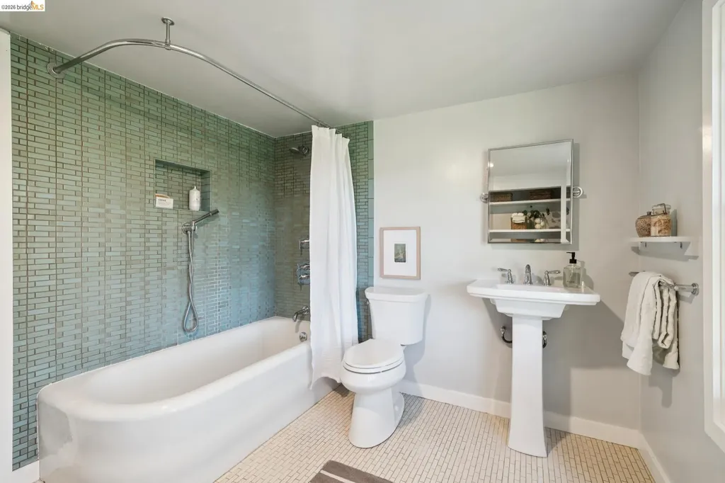 1016 Elbert Street Oakland CA 94602