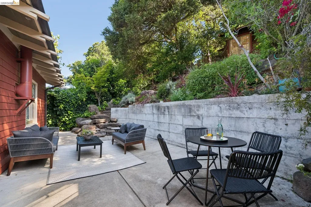 1016 Elbert Street Oakland CA 94602