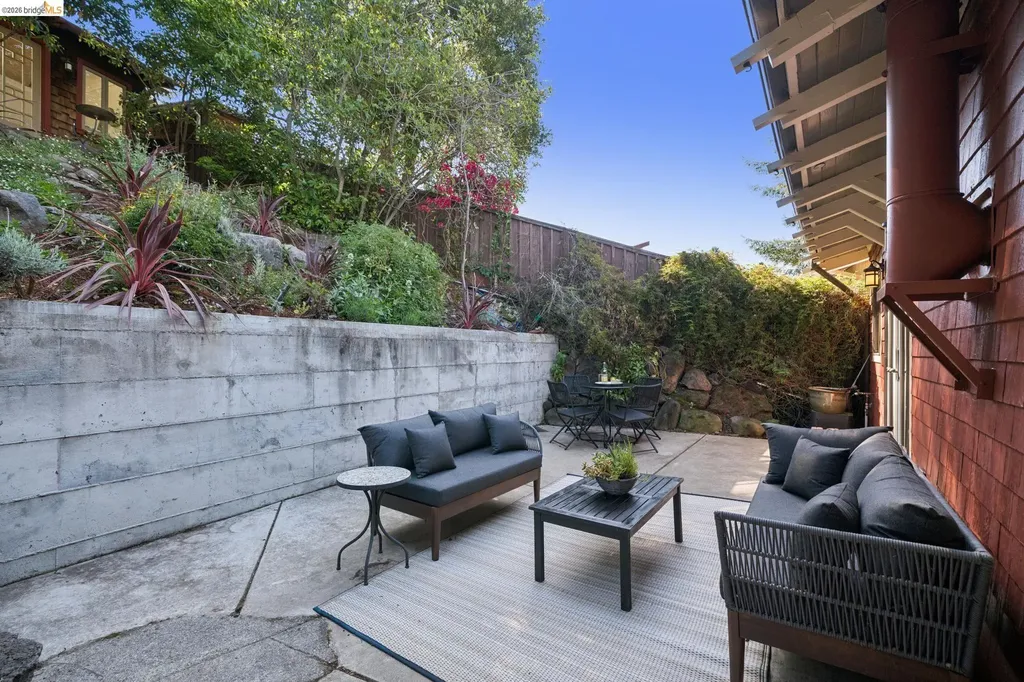 1016 Elbert Street Oakland CA 94602