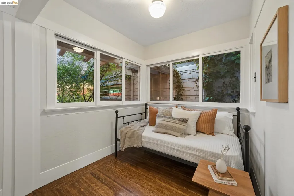 1016 Elbert Street Oakland CA 94602