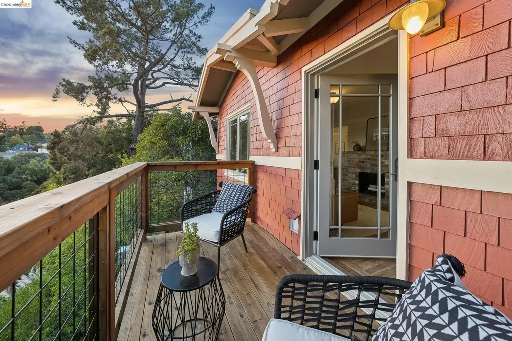 1016 Elbert Street Oakland CA 94602