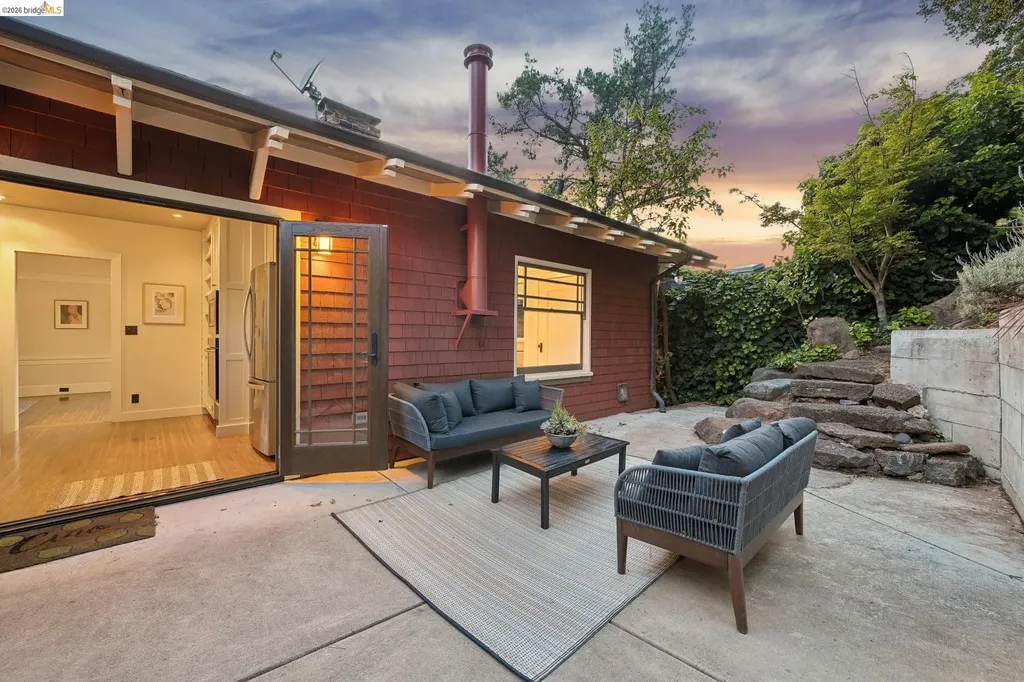 1016 Elbert Street Oakland CA 94602