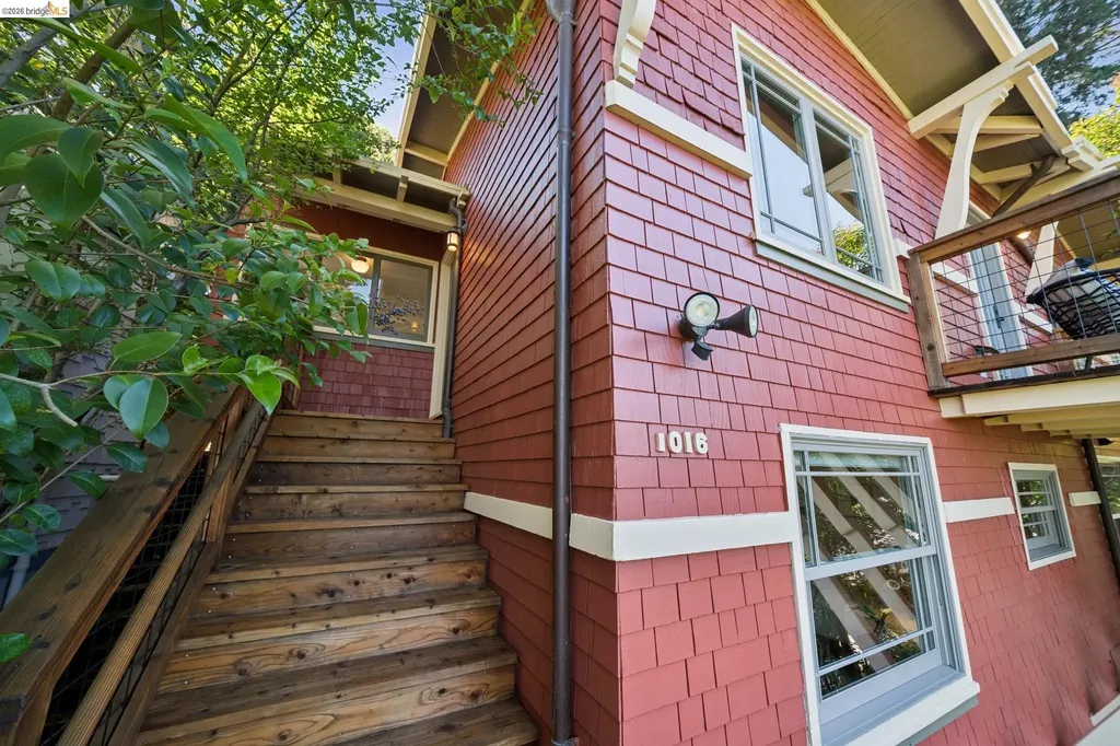 1016 Elbert Street Oakland CA 94602
